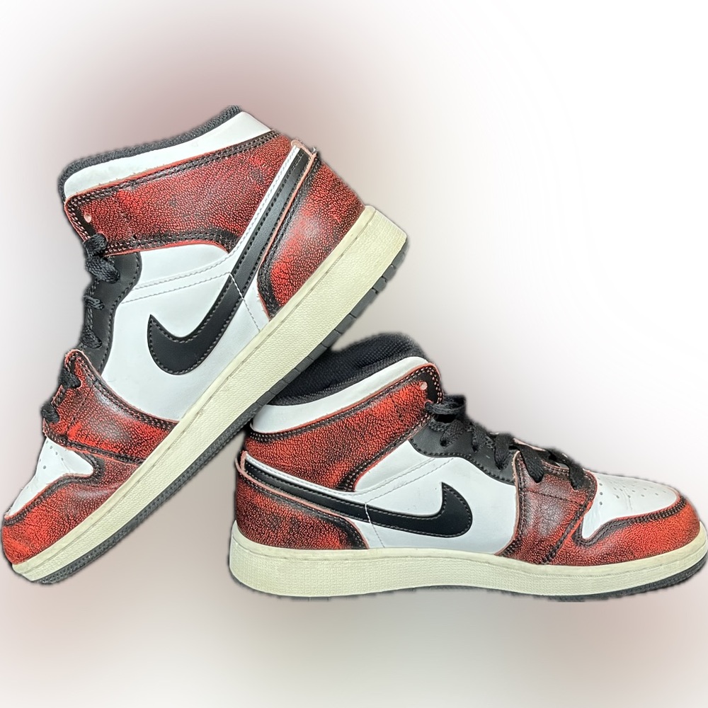 Nike Jordan 1 Retro Mid Wear Away Red US 6.5Y